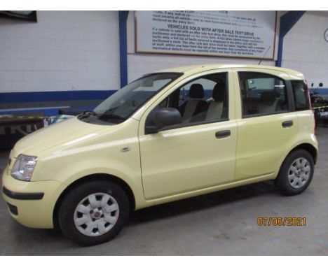 Make &amp; Model: Fiat Panda Dyn EcoDate of Reg: AD59 VNUColour: Yellowcc: 1242MoT: 03-12-2021Fuel Type: PETROLMileage: 34kTr