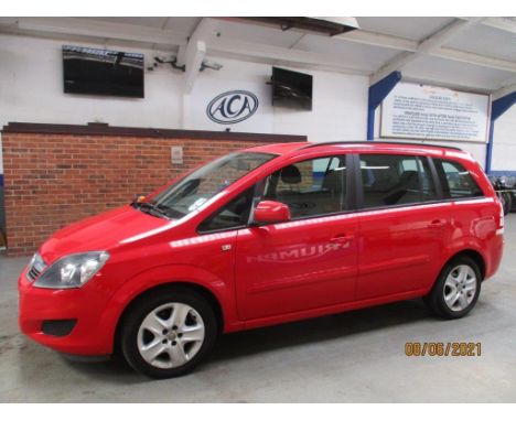 Make &amp; Model: Vauxhall Zafira ExclusivDate of Reg: LX62 OHDColour: Redcc: 1598MoT: 22-09-2021Fuel Type: PETROLMileage: 45