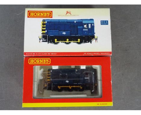 Hornby - DCC Ready - A boxed 00 gauge BR 0-6-0 Diesel Electric Shunter Class 08 loco operating number 08402. The loco shows s