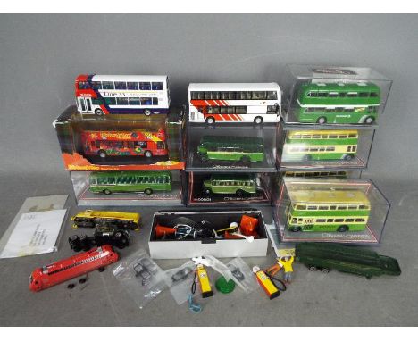 Creative Master Northcord, Corgi Original Omnibus - 11 predominately boxed diecast model buses in 1:76 scale. Lot includes Cr