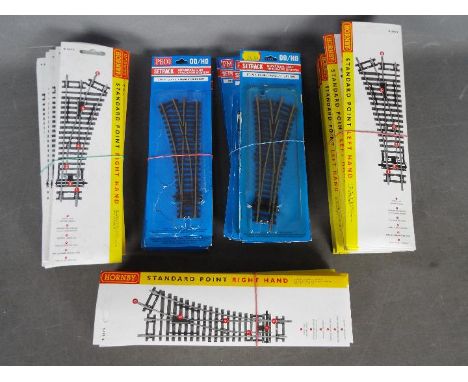 Hornby - Peco - 42 x individual sections of 00 gauge track still in its packaging including 14 x Hornby R8072 left hand stand
