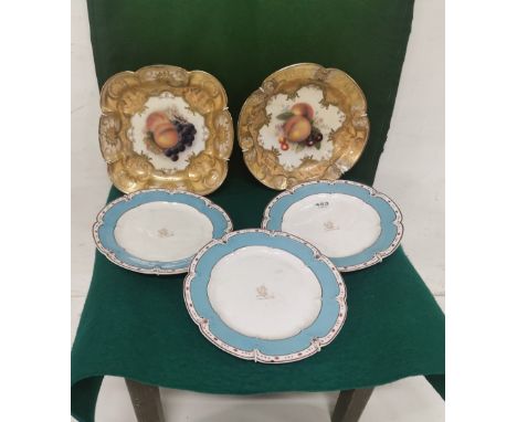 Set of 3 Victorian Kerr &amp; Binns Worcester Plates &amp; a Pair of Royal Worcester Dishes, painted with apricots and grapes
