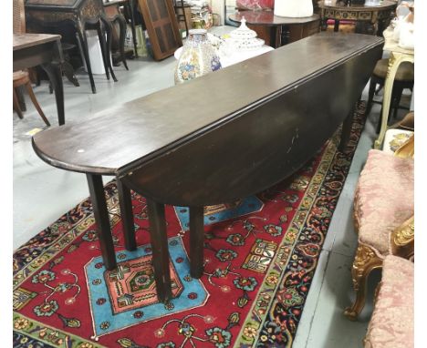 Early 20thC Mahogany Hunt Table, gate-leg design, on 7 chamfered legs, with oval ends (not all original), 241cmW x 72cmH, ext