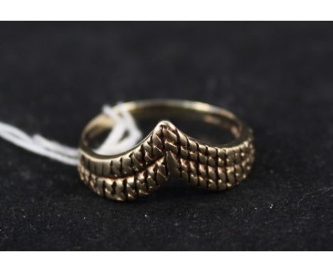 A 9ct gold ring of wishbone design with engraved detail, size V