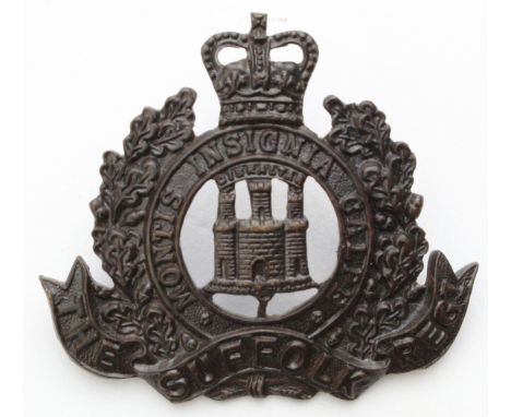 Suffolk's - Officer's bronze Hat badge Q.E. II crown. 