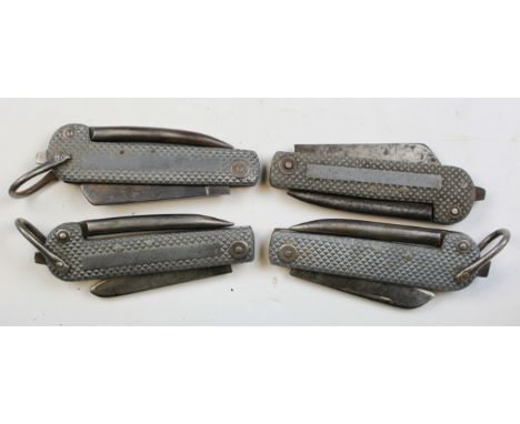 WW2 Naval Seamen's pocket knifes (4)