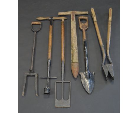 Horticultural Tools - a Victorian potato planter, elm haft, 85cm long; a bulb planter, similar, turned T-shaped handle, 100cm