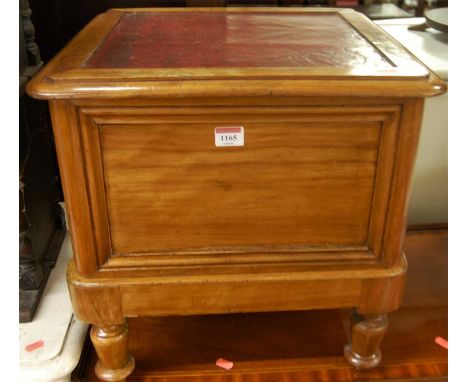 A Victorian satinwood round cornered hinge topped commode, the interior re-lined in velvet, w.46cm