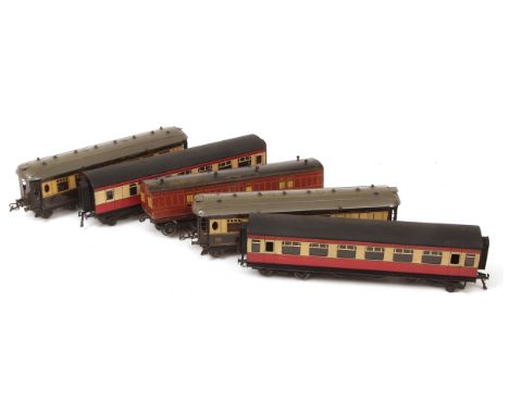 Collection of five  O  gauge coaches to include a boxed Leeds Model Co LNER guards van, Pullman coach  Iolanthe  and  Arcadia