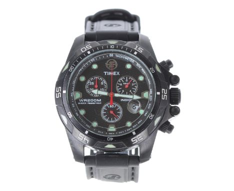 Timex Indiglo WR200M chronograph gentleman's wristwatch, black dial, black rotating bezel, black rubber strap, quartz, 51mm i