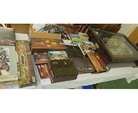 ***Amendment - more items added (see end of description)***Assorted z gauge model railway including Marklin Mini-Club (all in