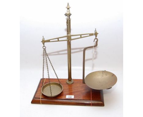 ANTIQUE BRASS TOBACCO BEAM SCALE, 8" ON MAHOGANY PLINTH 