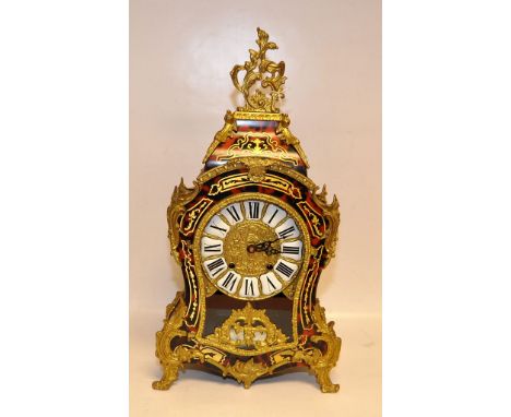 FRENCH STYLE MANTEL CLOCK, FAUX TORTOISE SHELL BOULLE CASE WITH ORMOLU MOUNTS AND FINIAL MOVEMENT STRIKING ON A PAIR OF BELLS
