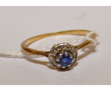 SAPPHIRE AND DIAMOND CLUSTER RING 