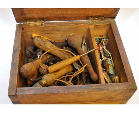 COLLECTORS BOX OF SCISSORS, RUG MAKING TOOLS, TIN OPENERS AND OTHER INTERESTING VINTAGE HAND TOOLS 
