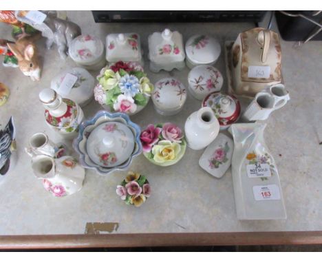 QUANTITY OF TRINKET BOXES ETC