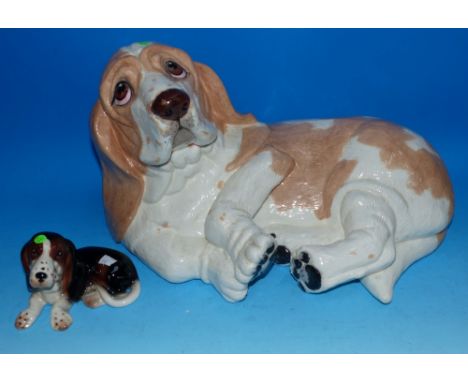 A large ceramic figure of a Bassett Hound, and 1 other