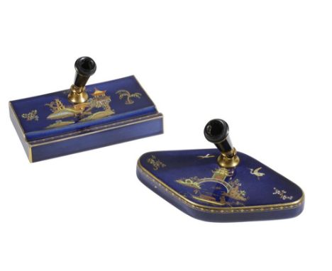 CARLTON WARE PEN STAND, lozenge form, decorated in the Barge pattern, with enamel and gilt chinoiserie decoration against a b