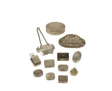 GEORGE III SILVER PATCH BOX stamped IT, Birmingham, 1798, oval form, the central cartouche engraved, surrounded by leaves, 3.