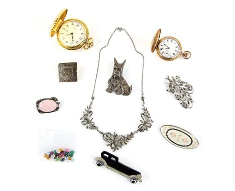 Group of jewellery including a Lea stein car brooch, a damascene brooch stamped Cierre Pat 39042, a silver and rose quartz br