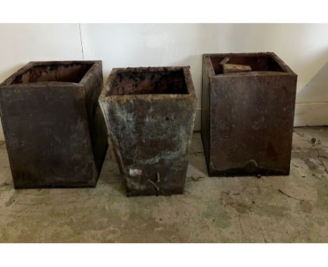 A pair of square copper planters and one tapering copper planter (H42cm SQ28cm)