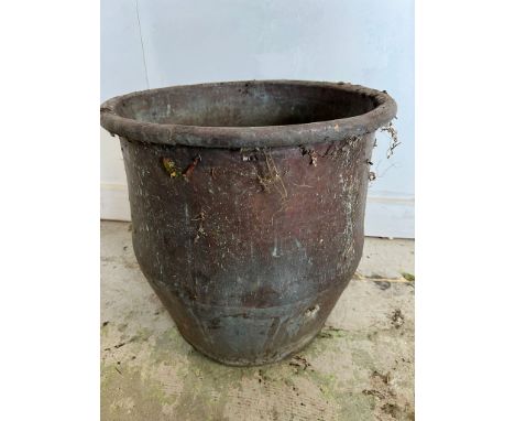 A large copper planter (H45cm Dia45cm)