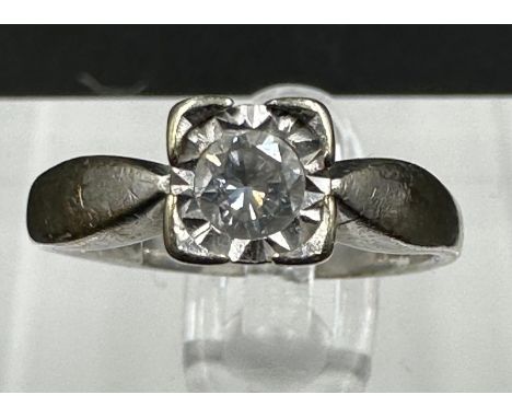 A 9ct white gold diamond, 0.3ct ring approximate siz I.