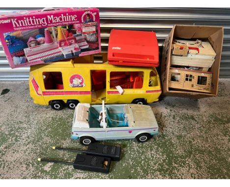 A selection of vintage toys including Barbie car, Sindy car etc 