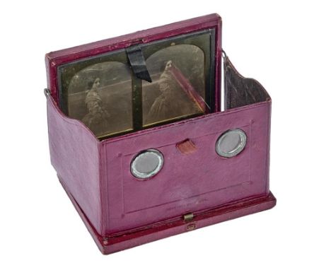 Seltene Daguerreotypie mit eingebautem Betrachter England, um 1850/60 Damenportrait. 1/4-Platte im kompletten mit Leder bezog