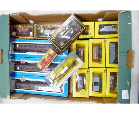 A collection of Airfix, Trix, Wrenn &amp; Mainline branded Model Train Rolling Stock &amp; Carriages(16) 