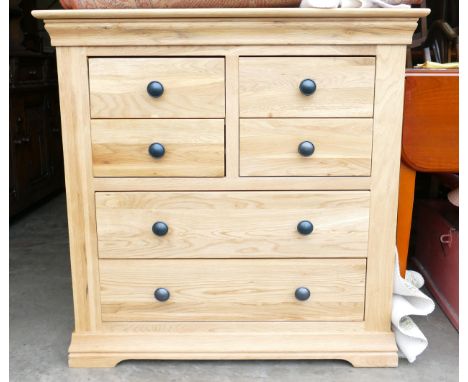 Quality Modern Light Oak Chest of 6 Drawers: width 90cm, depth 44cm &amp; height 90cm 