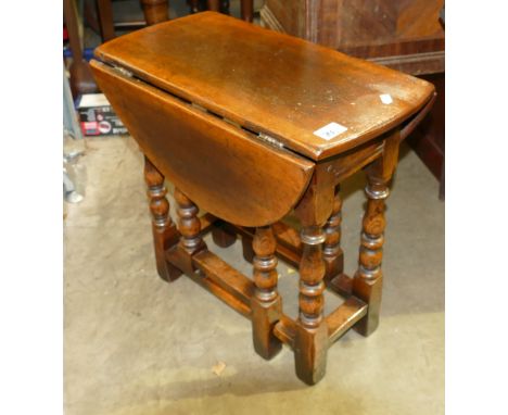 Quality Reproduction Oak Miniature Gate Leg Table in the Style of Titchmarsh &amp; Goodwin: 