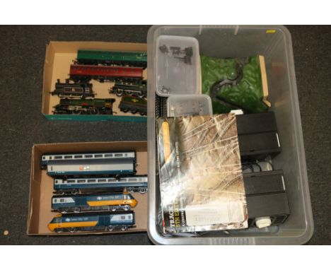 Triang and Hornby OO gauge model railways including 4-6-2 Princess Elizabeth tender locomotive 46201 BR green, 0-6-0 locomoti