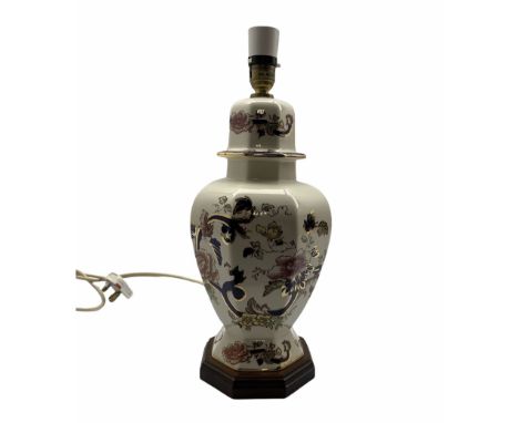 Mason's Mandalay octagonal table lamp on wooden plinth, H33cm excluding fitting 