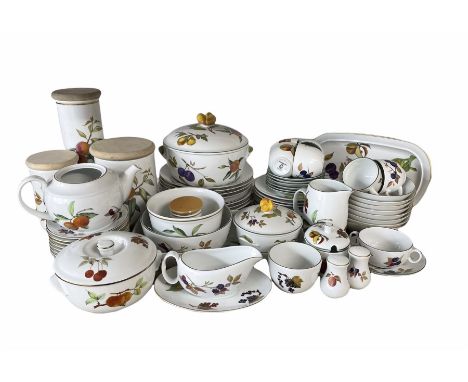 Worcester Evesham tea and dinner service comprising eight dinner plates, seven dessert plates, eight bowls, six cups and sauc