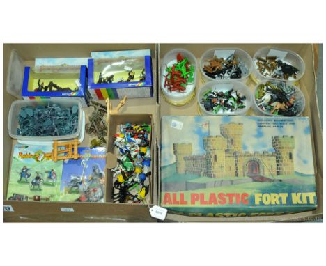 Britains a and similar a mainly unboxed Knight related group to include boxed 7741 Storm Knights (7 Assorted Figures), boxed 