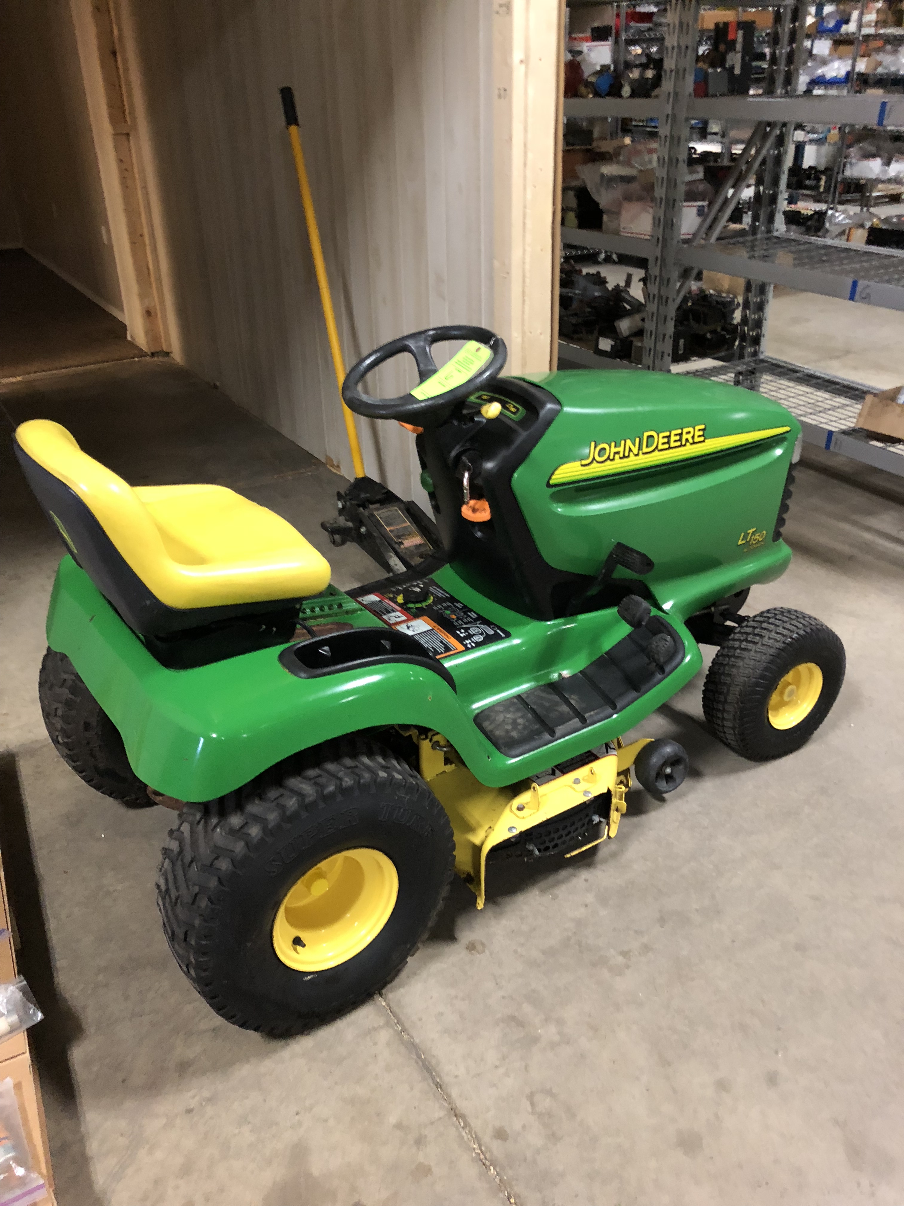 John Deere Lawn Tractor Lt150 Automatic 15hp 38 Deck Hydrostatic 9378