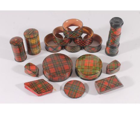 Late Victorian treen Tartan Ware, incl. six napkin rings, spool holder, thimble case, pin cushion etc.