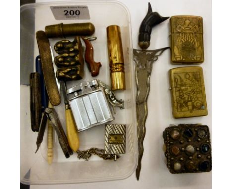 Collectables: to include an Asian white metal letter opener, fashioned as a dagger, on a horn handle       S