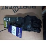 Klim Badlands Aero Pro Short Glove; Colour: Stealth Black; 3924-002-120-001; Size: S; RRP: £170