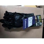 Klim Badlands Aero Pro Short Glove; Colour: Stealth Black; 3924-002-130-001; Size: M; RRP: £170