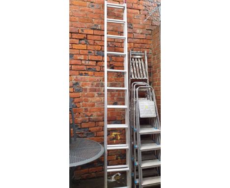 Extending ladder