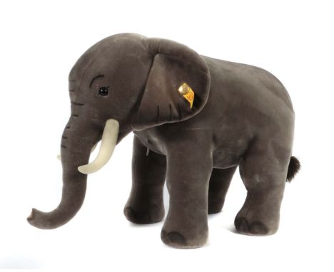 ElefantSteiff, Studio-Tier, Webpelz grau, K/F/E, L: 75 cm. Guter Zustand.