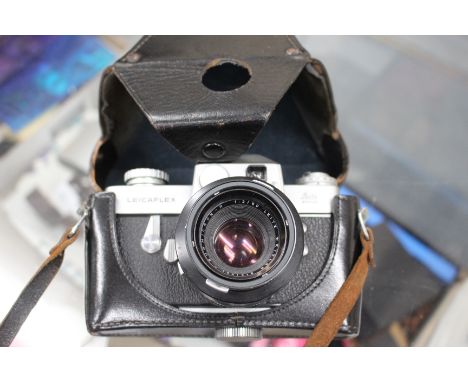 A LEITZ LEICAFLEX CAMERA fitted with a light wetzlar summicron-R, 1:2/50 lens