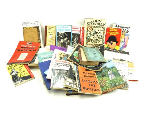 A quantity of books. Including volumes regarding poetry, novels, art, etc.  Condition Report: Wide Sargasso sea published 196
