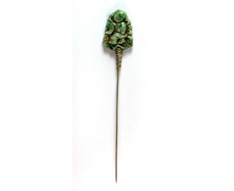 A re-mounted Chinese carved jade hair ornament, jade 4cm.