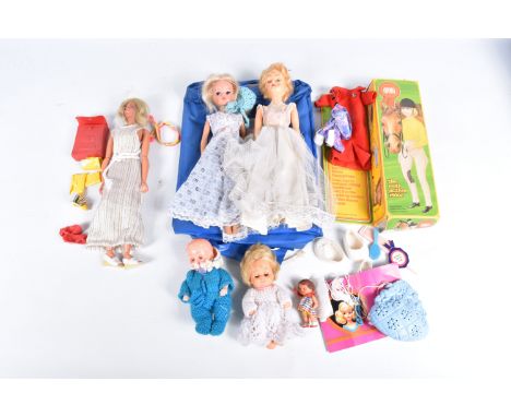 A QUANTITY OF ASSORTED 1970'S DOLLS, unboxed Pedigree Sindy, marked '033050X' to back of neck and 'Made in Hong Kong' to back