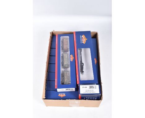 THIRTEEN BOXED OO GAUGE BACHMANN BRANCHLINE MODEL RAILWAYS WAGONS, to include a Set of Three Northern Private Owner Wagons We