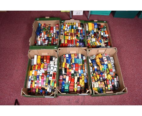 A QUANTITY OF UNBOXED AND ASSORTED PLAYWORN DIECAST AND PLASTIC VEHICLES, to include Matchbox, Corgi, Mattel Hot Wheels, Cres