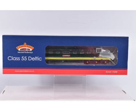 A BOXED OO GAUGE BACHMANN BRANCHLINE MODEL RAILWAYS Class 55 Deltic D9014 'The Duke of Wellington's Regiment' in BR Two Tone 